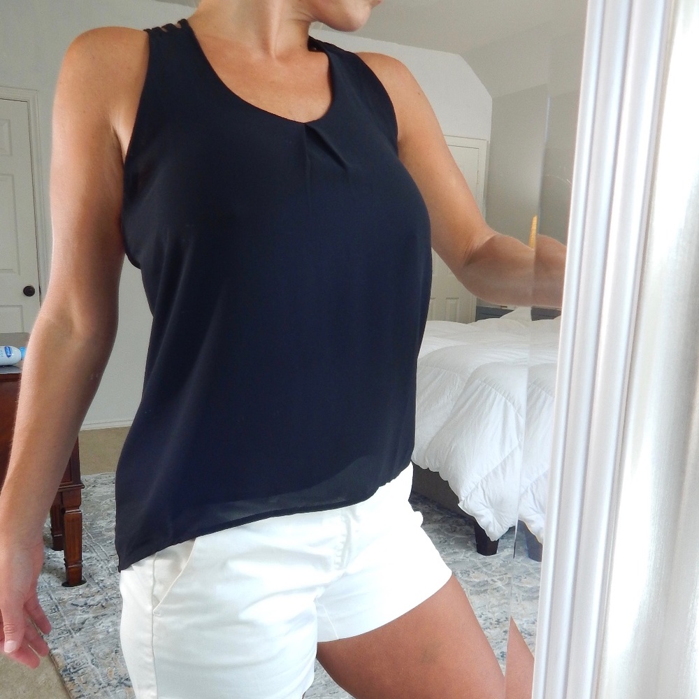 Racerback High-Low Top - Picture 2 of 7